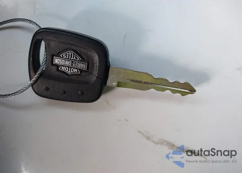 2003 Ford F-150 Lariat z USA, uszkodzony, nr VIN 1FTRW07323KC23526